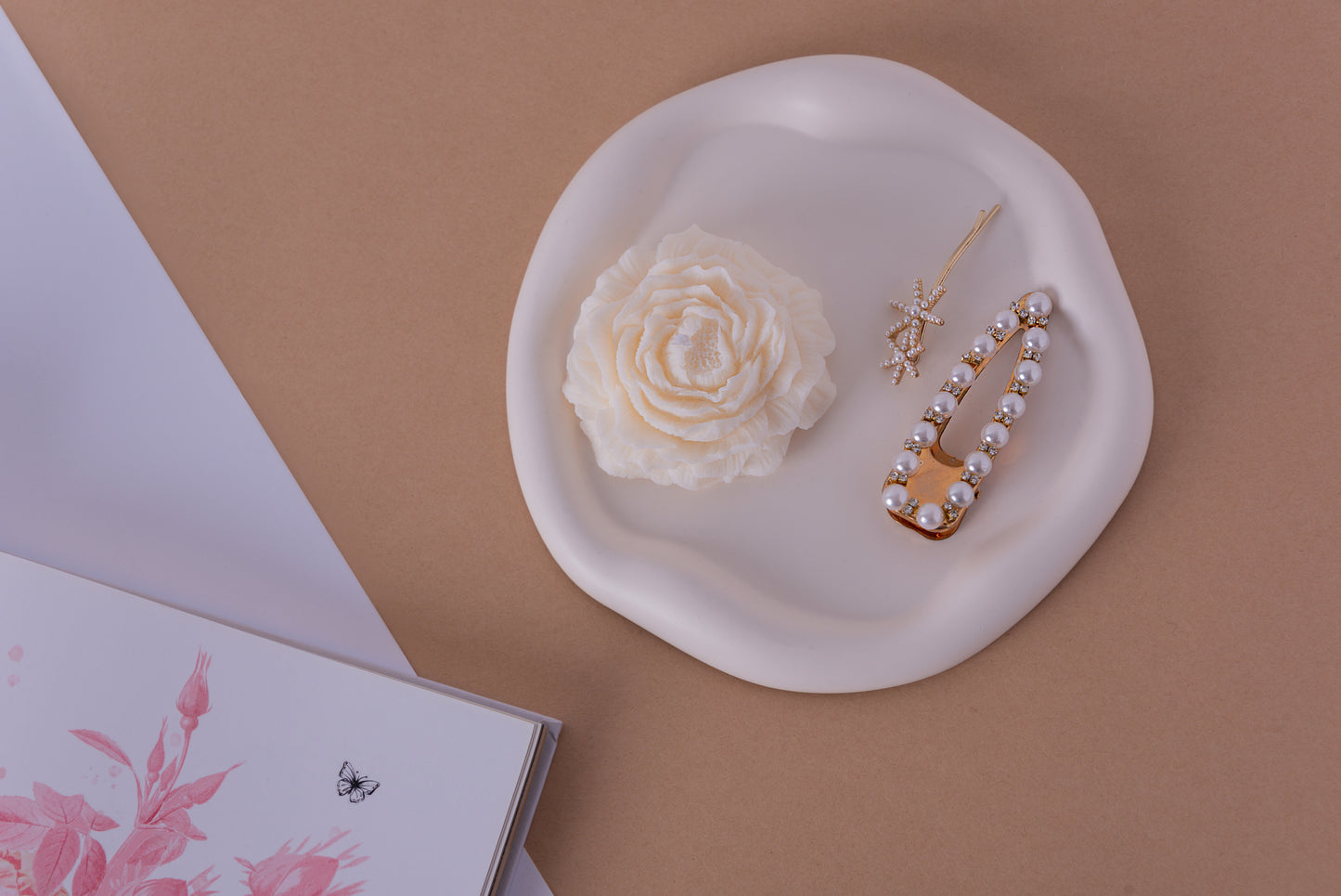Asymmetric Round Cloud Tray