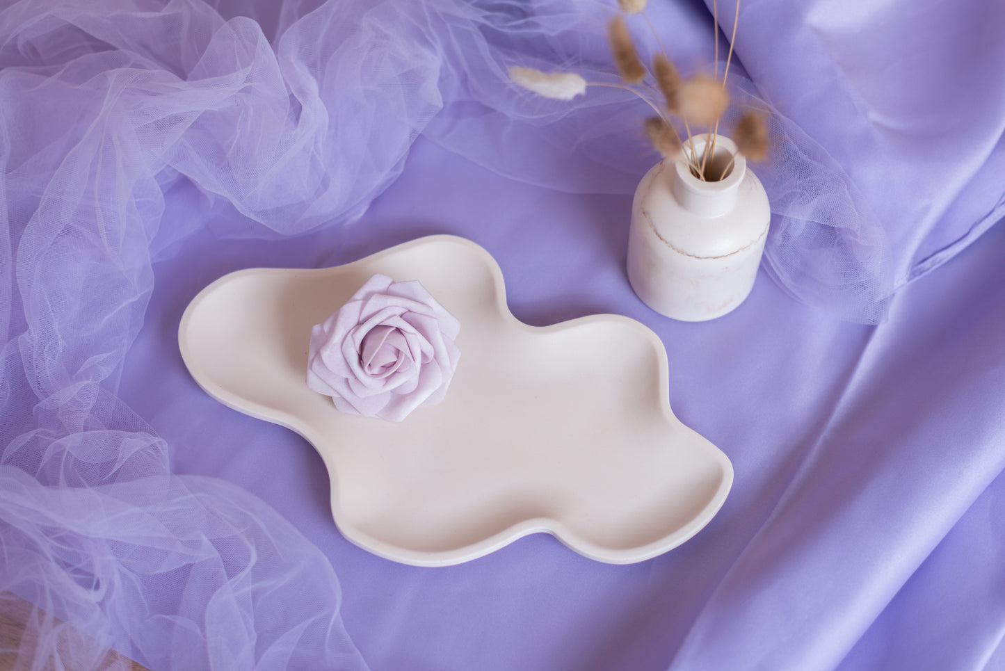Curvy Cream Tray